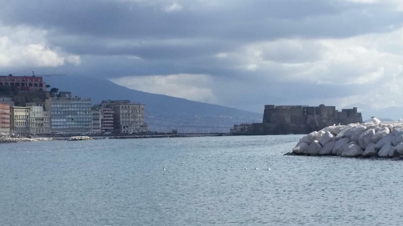 Ai Baretti B&B Napoli Bagian luar foto