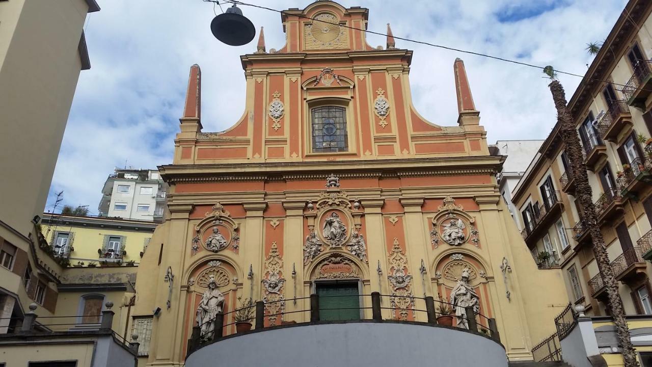 Ai Baretti B&B Napoli Bagian luar foto